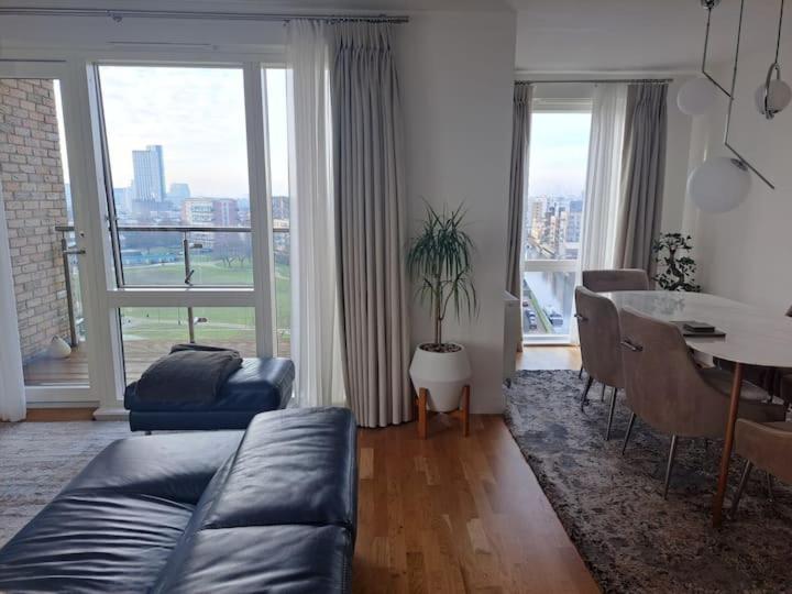 Cozy Double Room With Large En Suite Near Canary Wharf London With Amazing Views In A Shared Apartment Екстер'єр фото